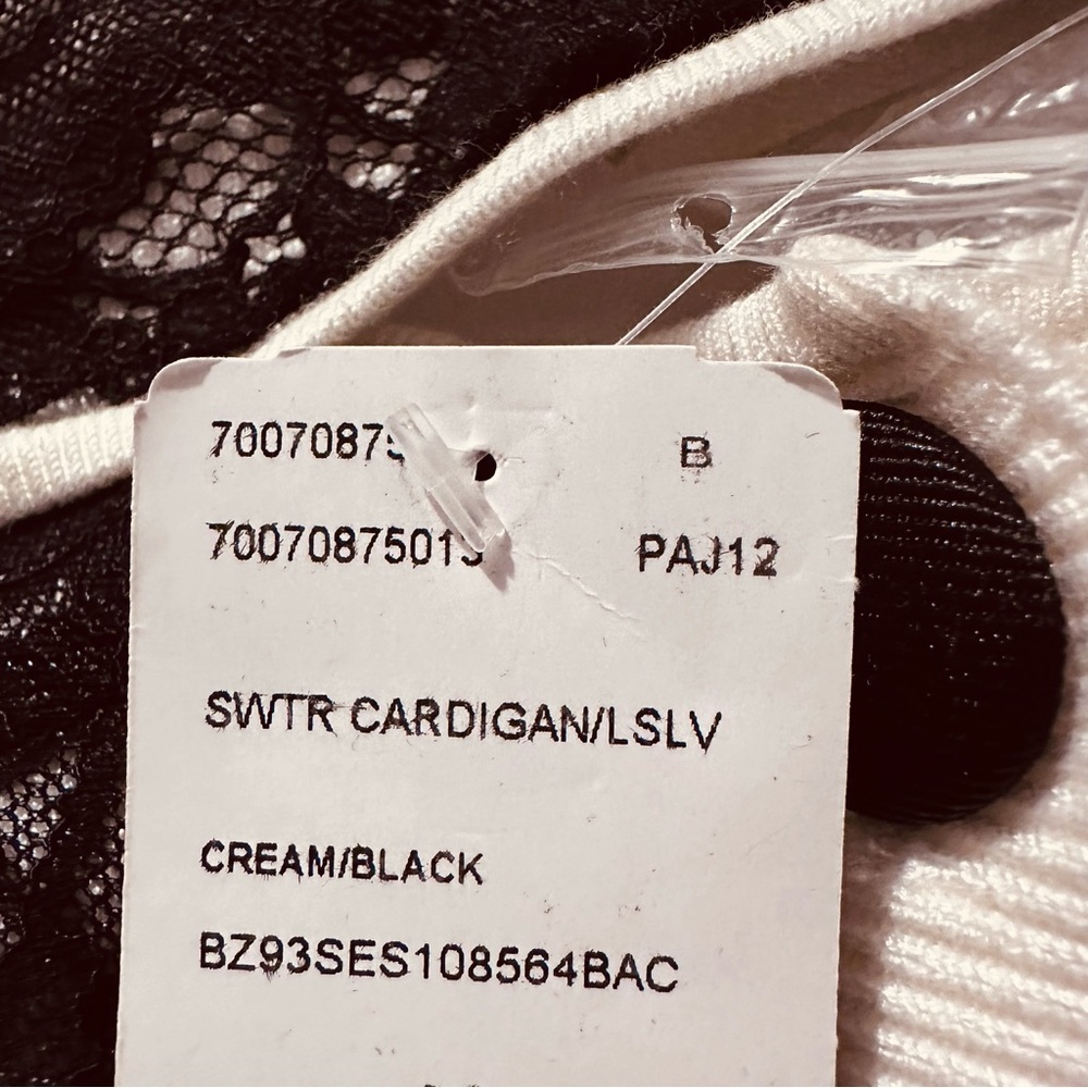 Twelve by Twelve | Cardigan | Cardigan in Cream with Black Lace Appliqué - Picture 5 of 6